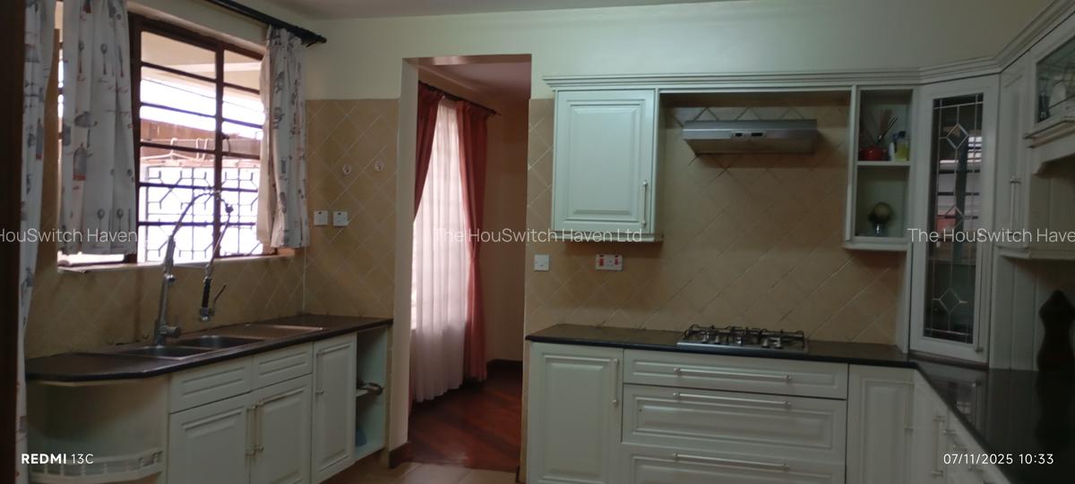 5 Bed Townhouse with En Suite at Off Kabasirian Road - 7