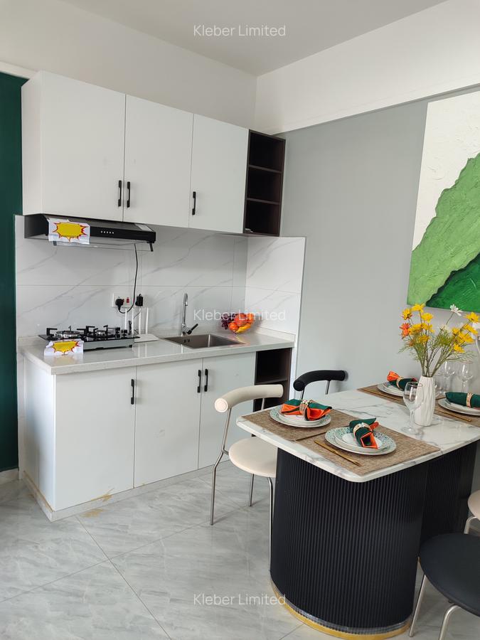 Serviced Studio Apartment with En Suite at Wanyee Road - 1