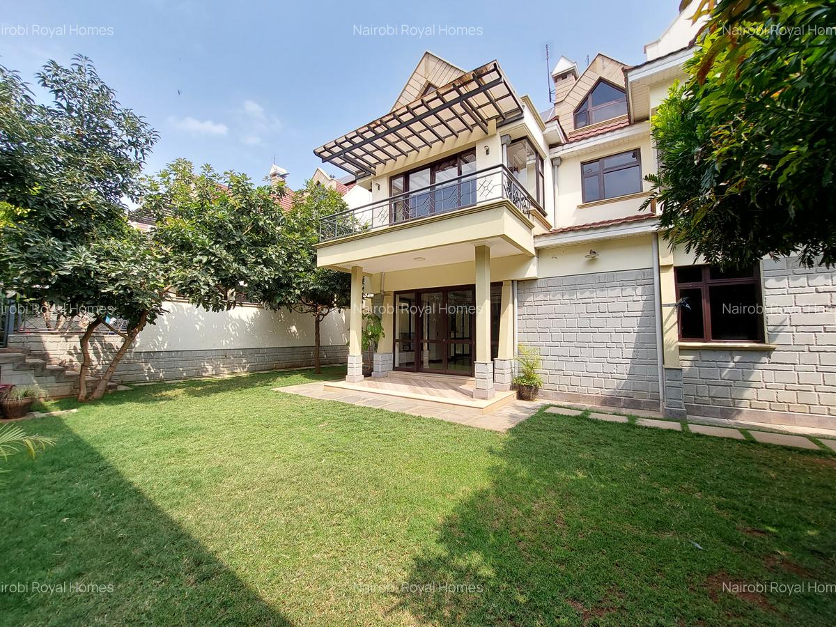 5 Bed Townhouse with En Suite at Convent Drive - 1