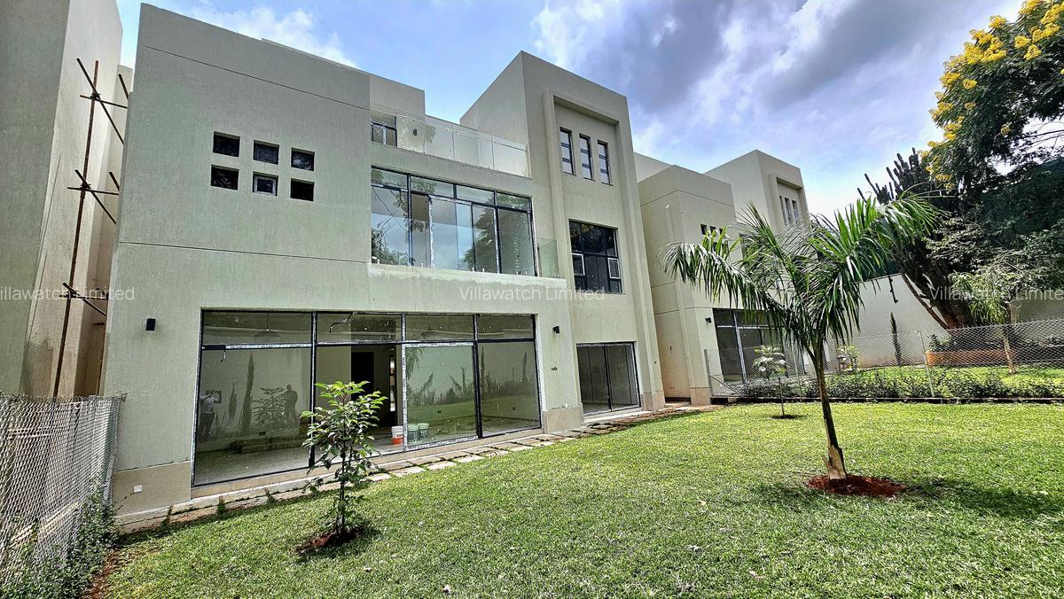 5 Bed Townhouse with En Suite in Lavington - 8