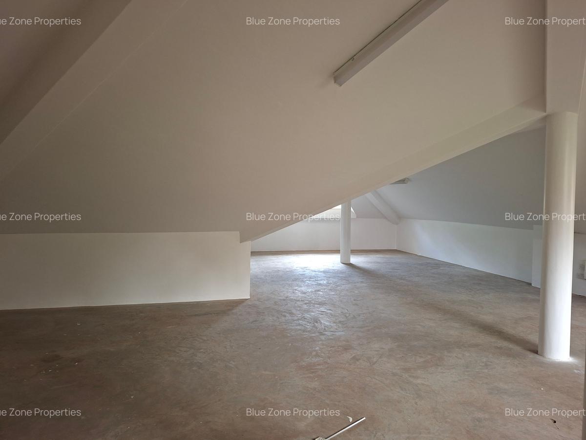 5 Bed House with En Suite at Off Glory Rd - 20