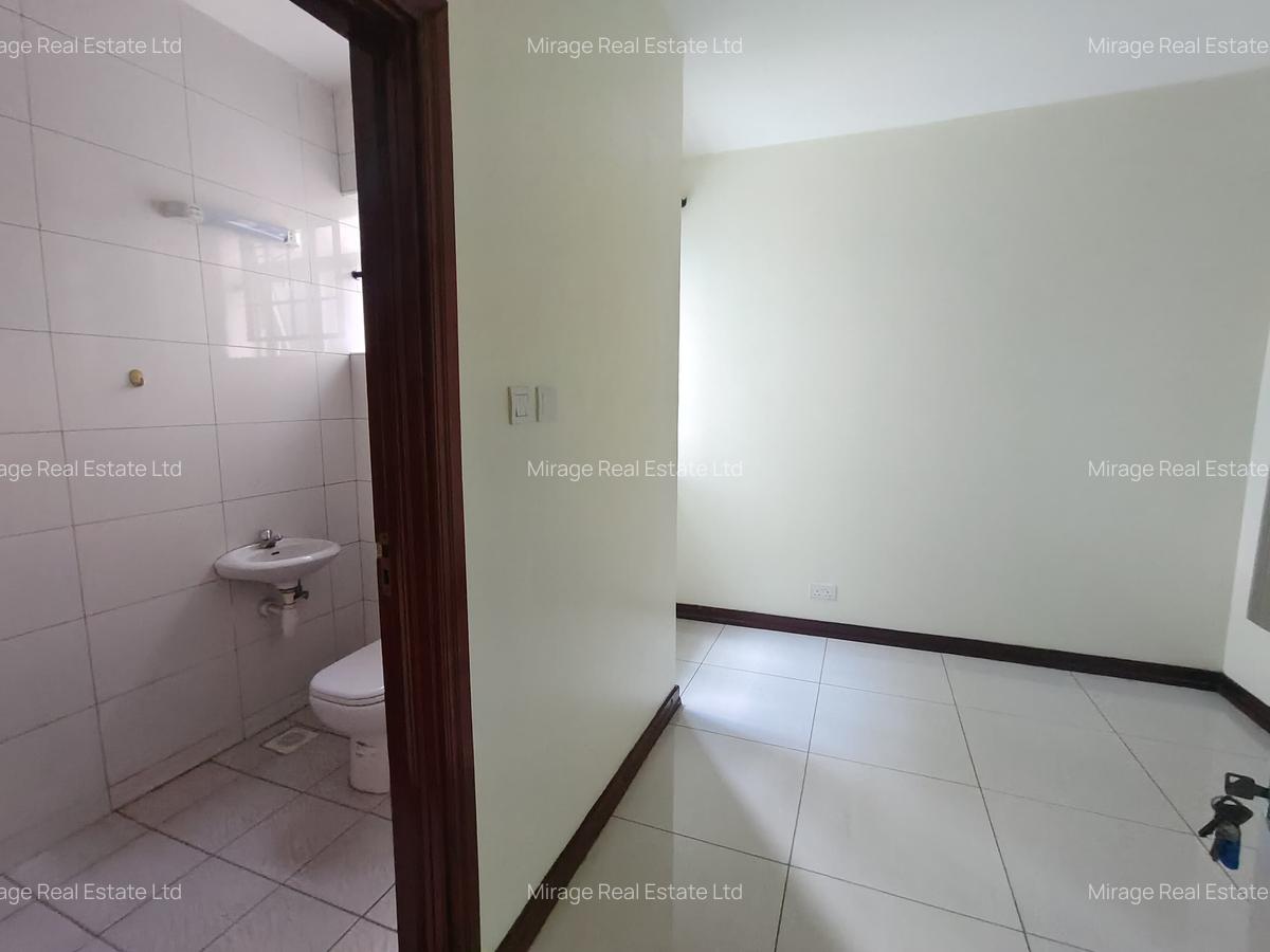 3 Bed Apartment with En Suite in Rhapta Road - 17