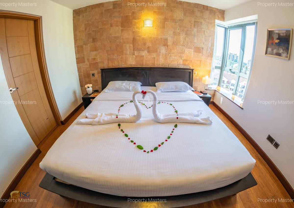 Serviced 1 Bed Apartment with En Suite at Wood Avenue - 17