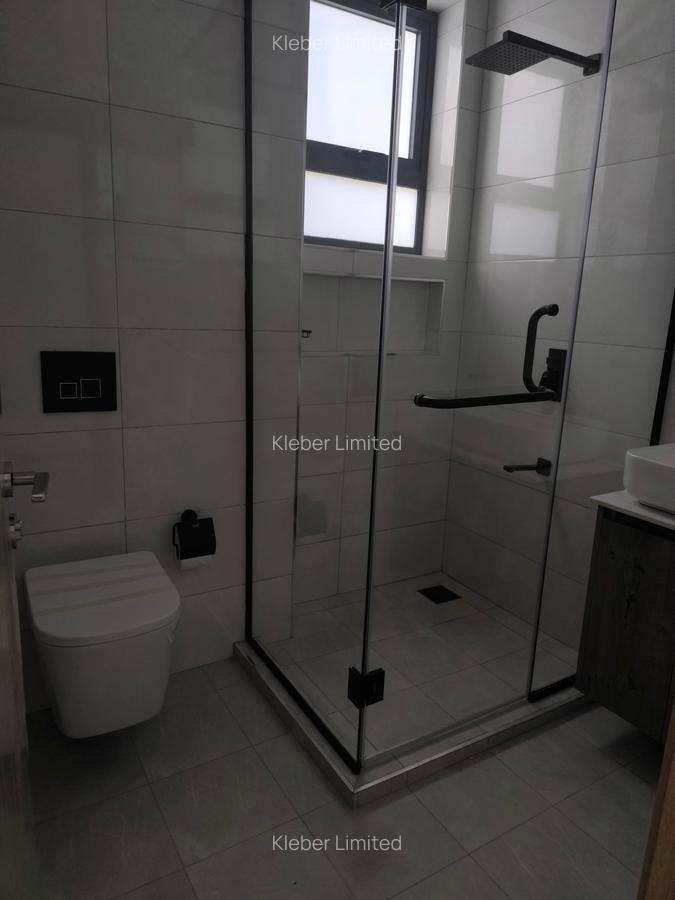 2 Bed Apartment with En Suite at Brookside - 19