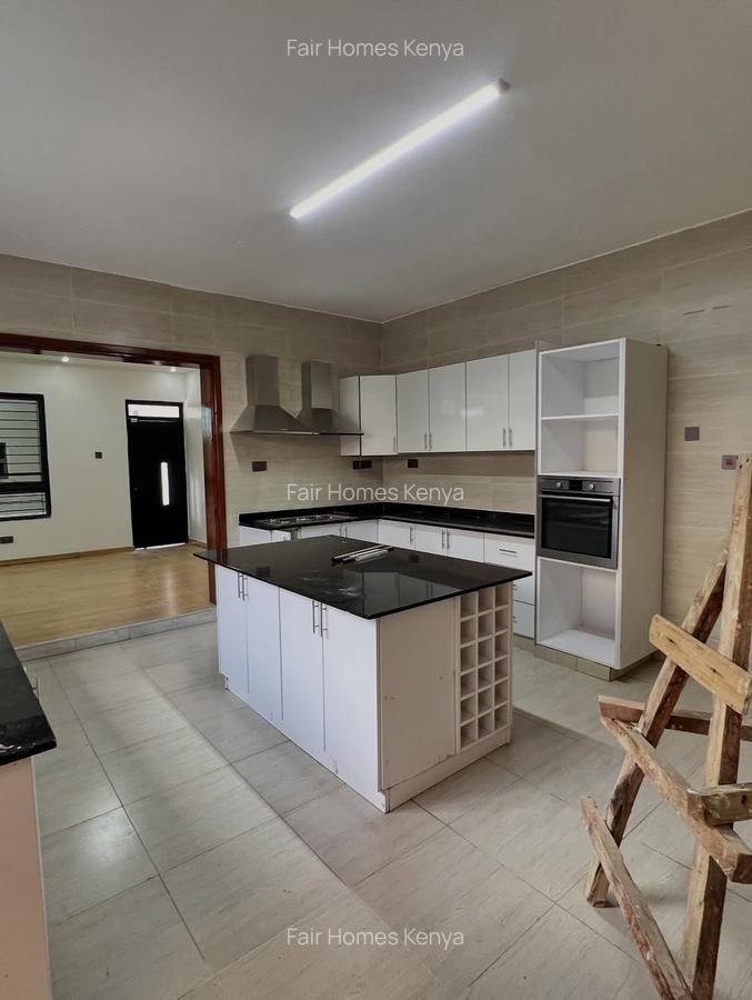 6 Bed Townhouse with En Suite at Kabasiran Avenue - 9
