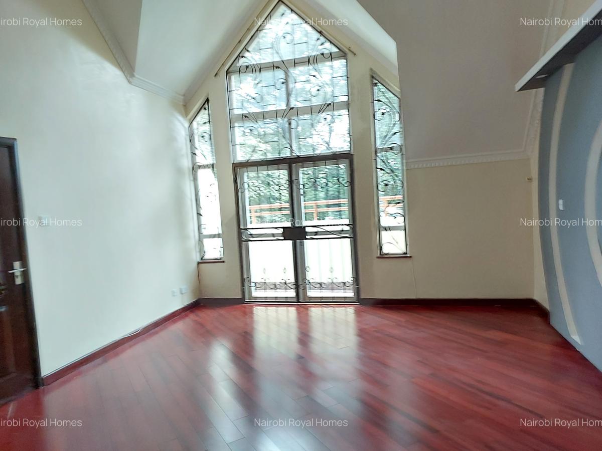 5 Bed Townhouse with En Suite at Lavington Green - 17