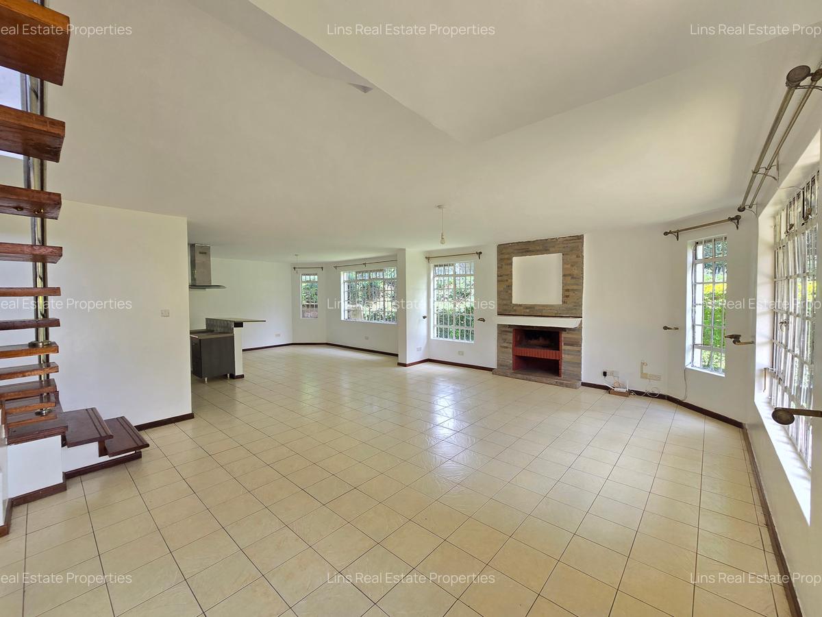 4 Bed Townhouse with En Suite in Spring Valley - 8