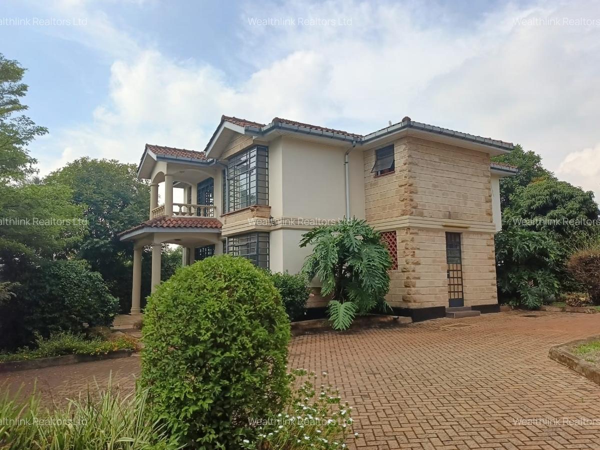 4 Bed Townhouse with En Suite at Redhill - 1