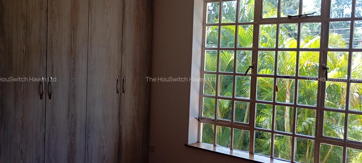 4 Bed Villa with En Suite at Off Un Avenue - 16