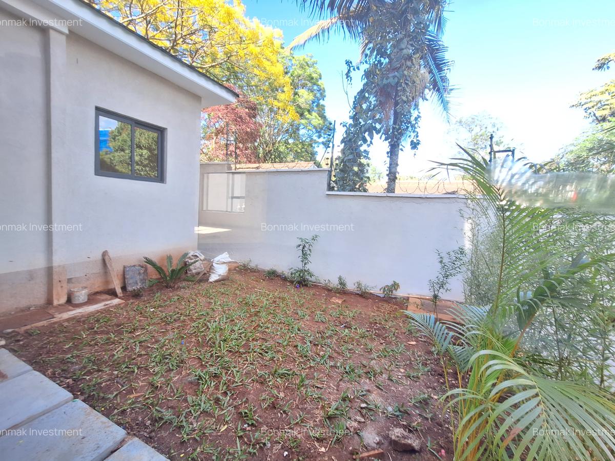 5 Bed Townhouse with En Suite at Lavington Green - 5