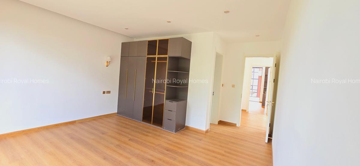5 Bed Townhouse with En Suite at Owashiga Road - 11