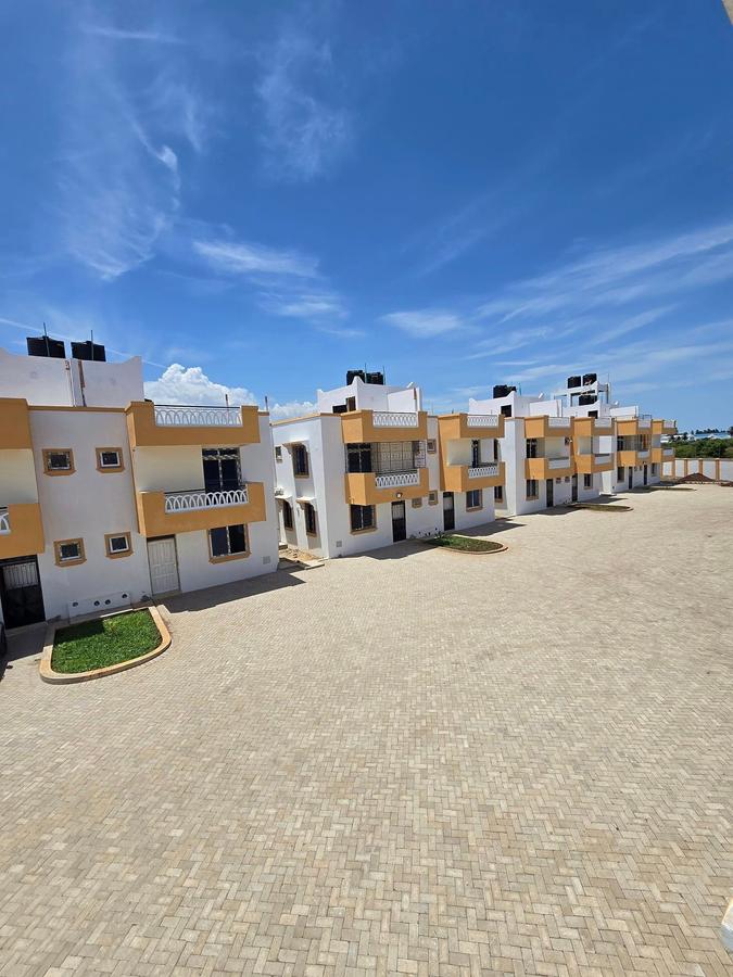 3 Bed Apartment with En Suite in Kizingo - 4