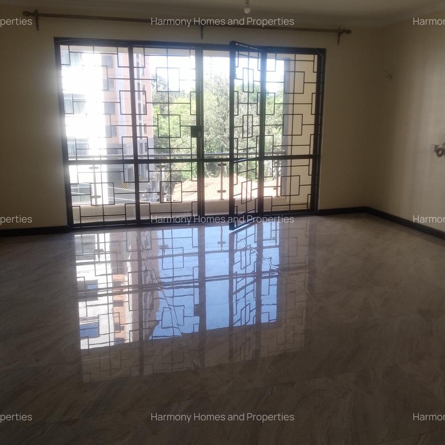 Serviced 2 Bed Apartment with En Suite at Riverside - 1