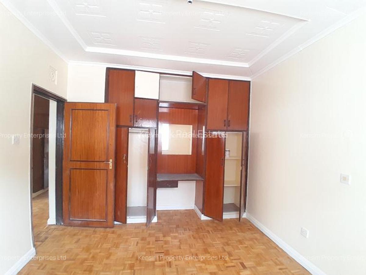 5 Bed Townhouse with En Suite in Lavington - 7