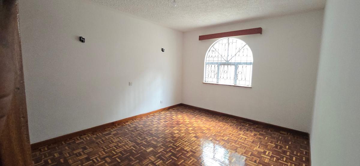 5 Bed Townhouse with En Suite at Brookside Drive - 15