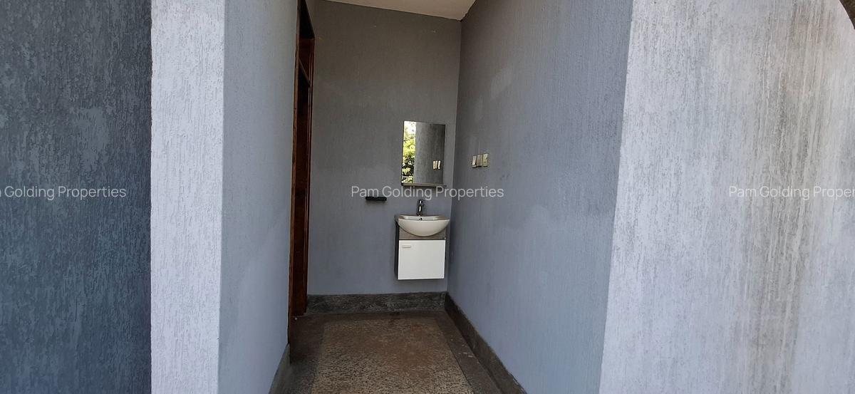 5 Bed House at Safari Park - 11