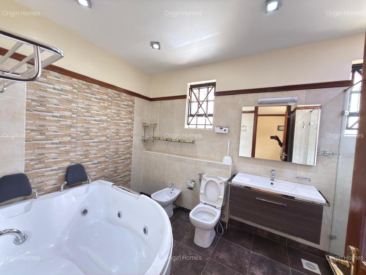 5 Bed Townhouse with En Suite at Kileleshwa - 12