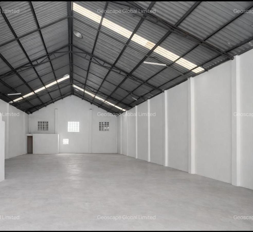 6,000 ft² Warehouse with Parking in Eastern ByPass - 2