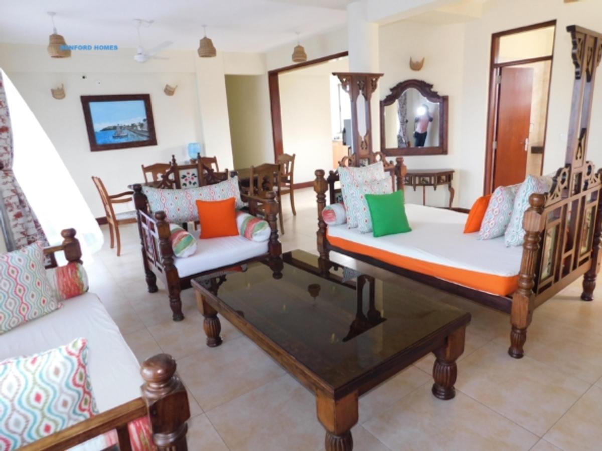 Serviced 3 Bed Apartment with En Suite in Bamburi - 9