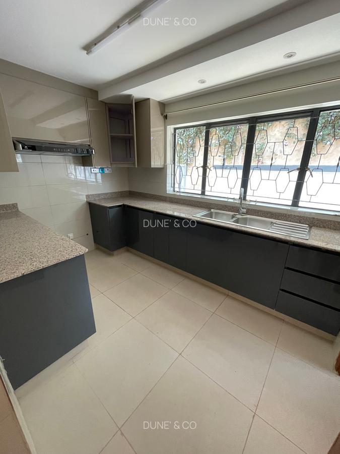 4 Bed Townhouse with En Suite in Westlands Area - 4