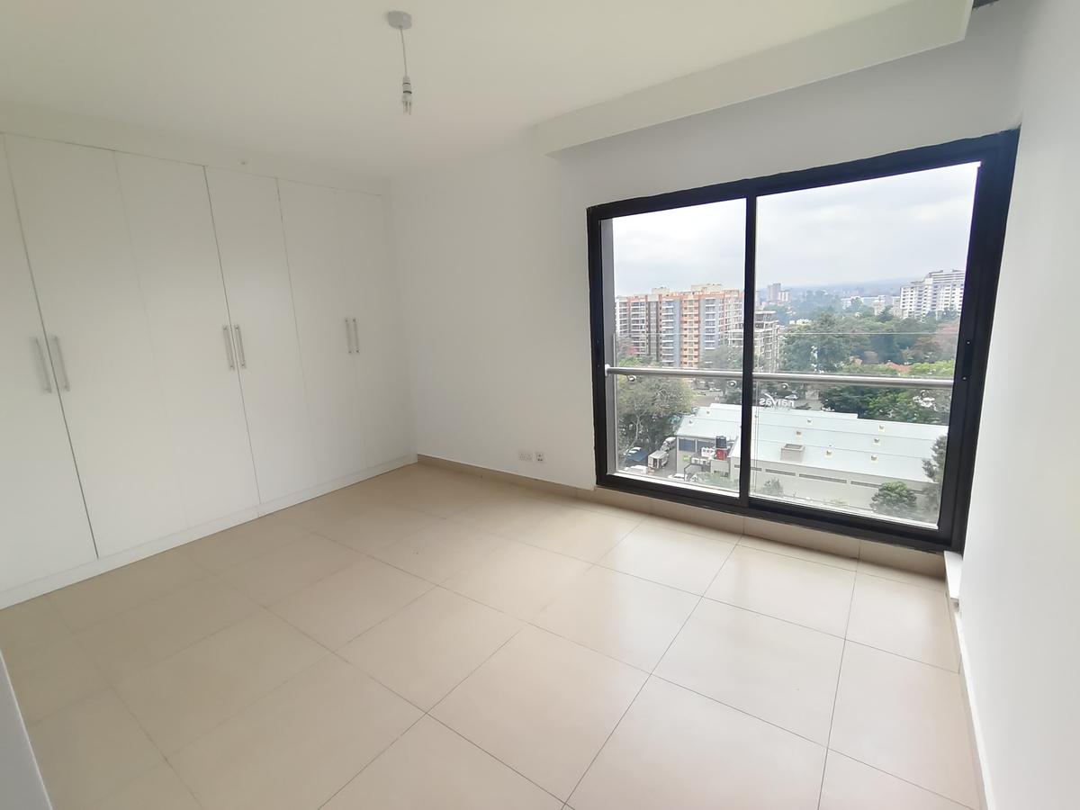 2 Bed Apartment with En Suite in Lavington - 12