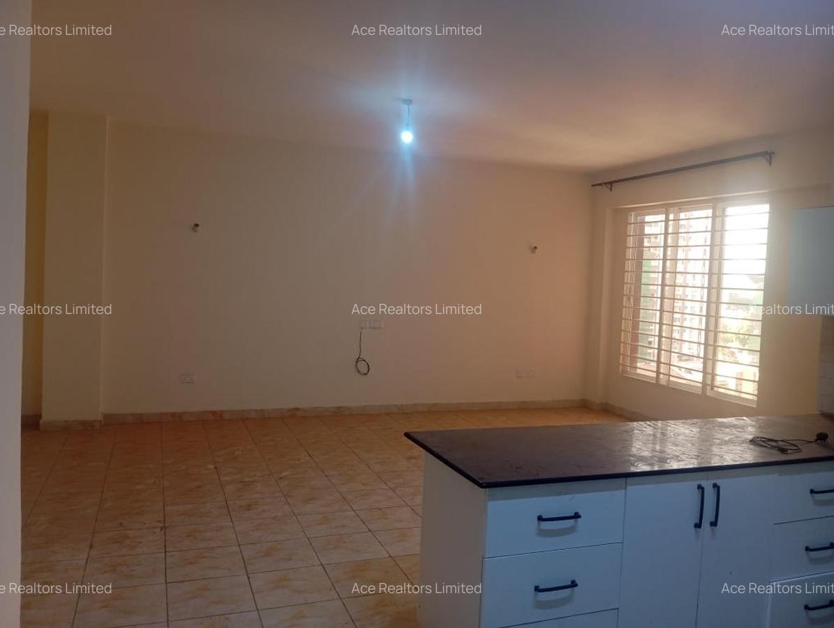 4 Bed Apartment with En Suite at Parklands Road - 6