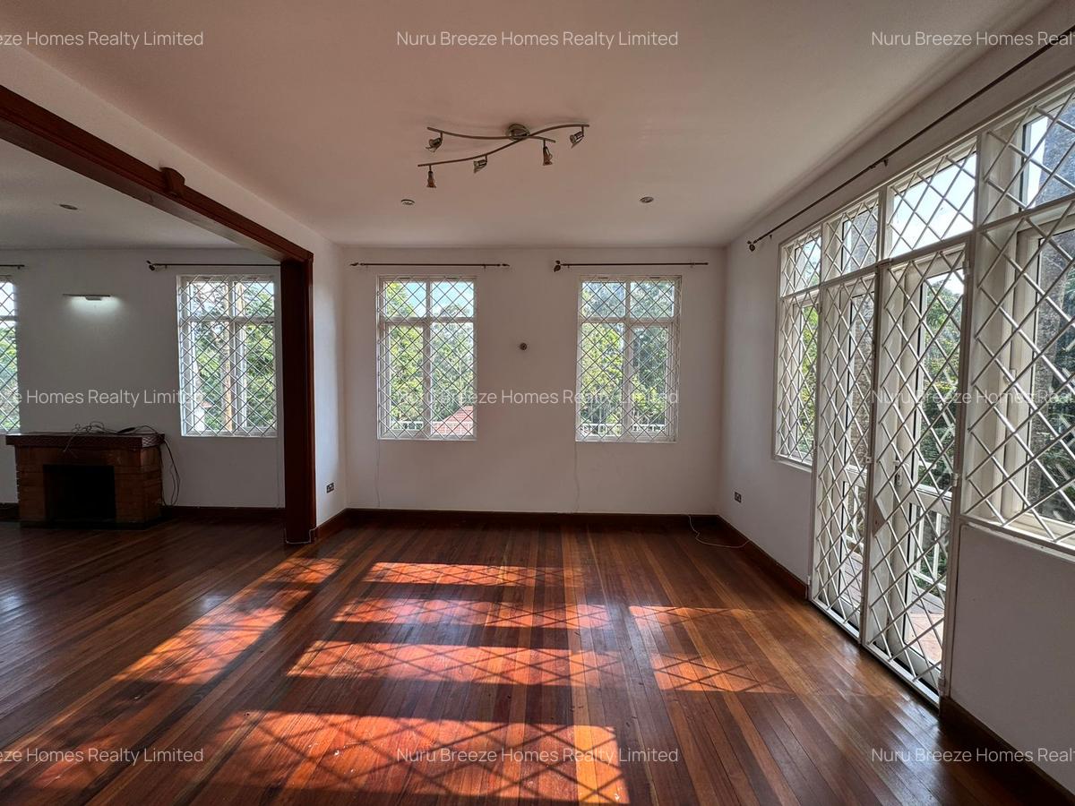 5 Bed Townhouse with En Suite in Rosslyn - 7
