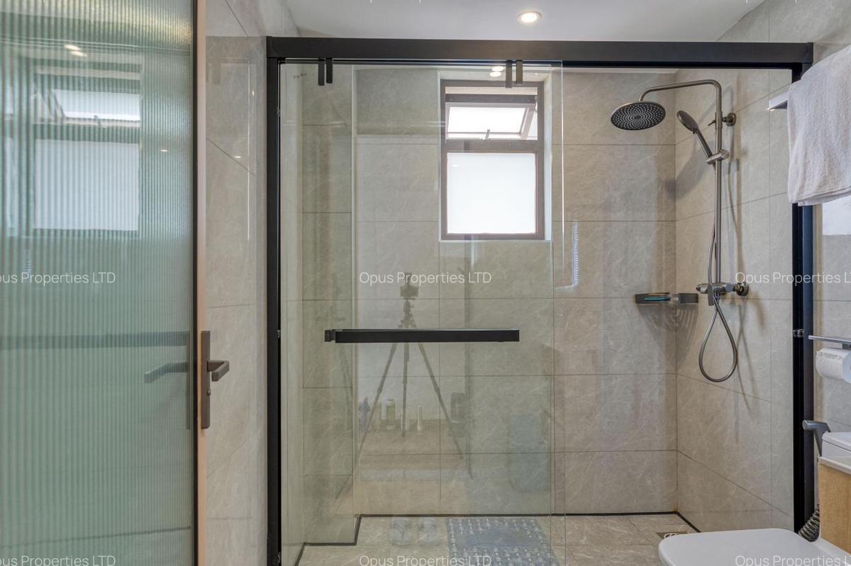 Serviced 2 Bed Apartment with En Suite in Riverside - 12