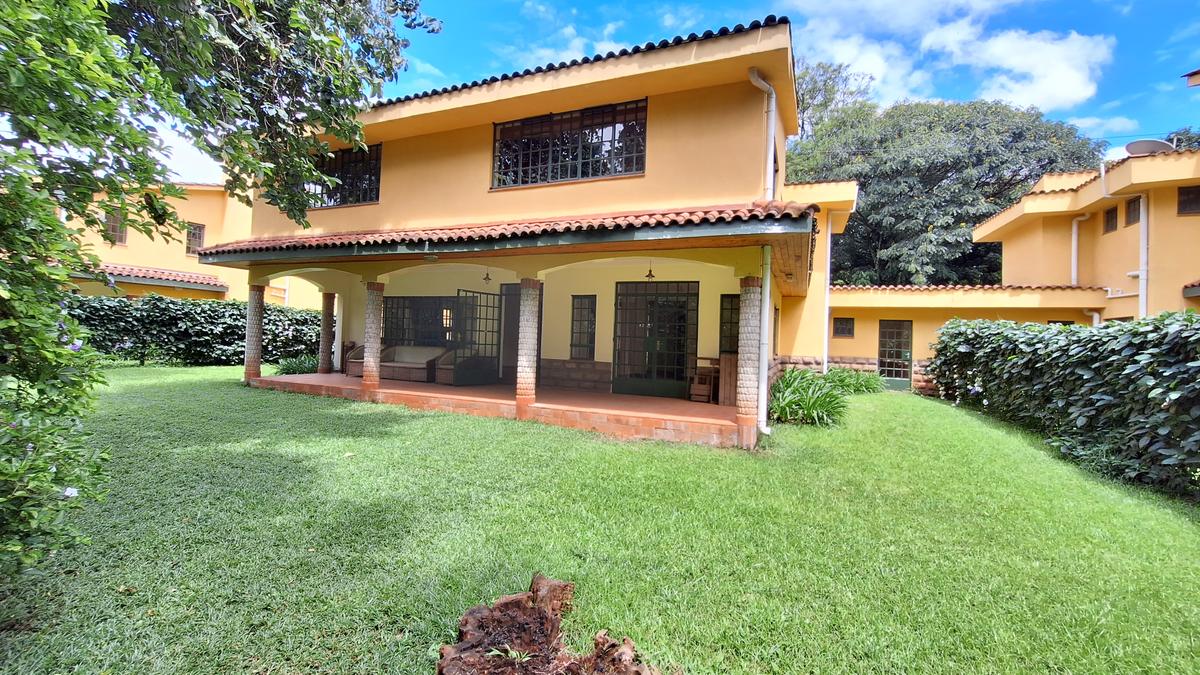 4 Bed Townhouse with En Suite at Off James Gichuru. - 3