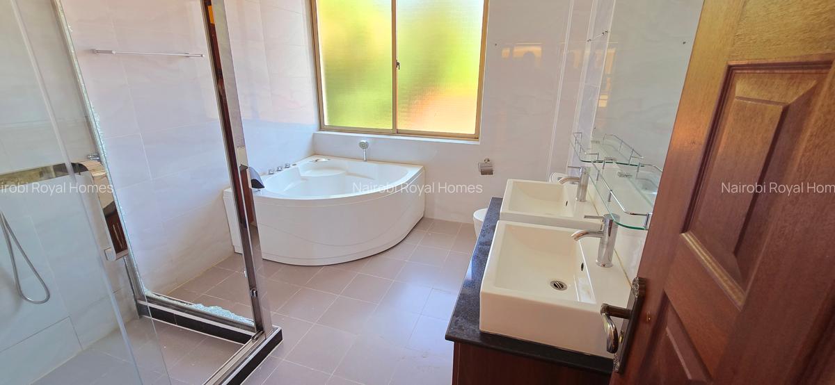 5 Bed Townhouse with En Suite at Chalbi Drive - 16