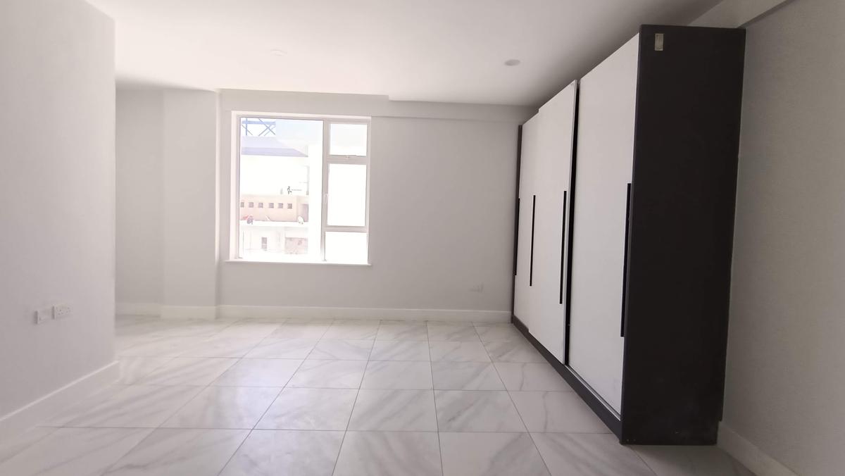 3 Bed Apartment with En Suite at Rhapta Rd - 6