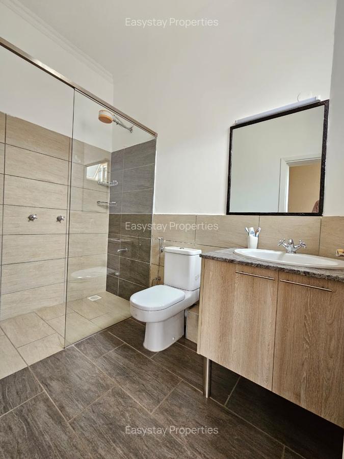 Furnished 1 Bed Apartment with Gym in Riverside - 9