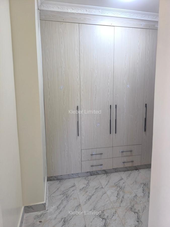 6 Bed House with En Suite in Gikambura - 10