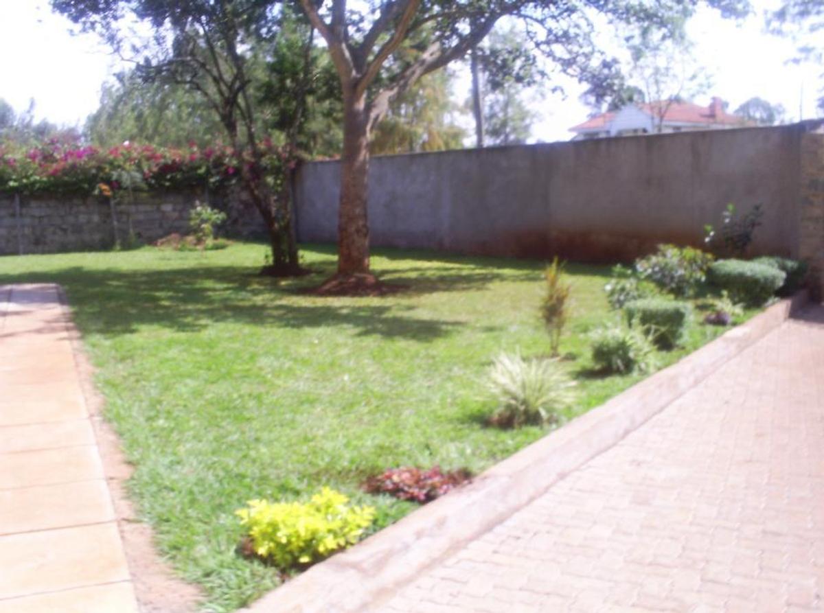 3 Bed Townhouse with En Suite in Ridgeways - 10