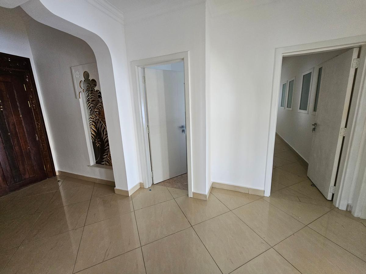 3 Bed Apartment with En Suite in Nyali Area - 9