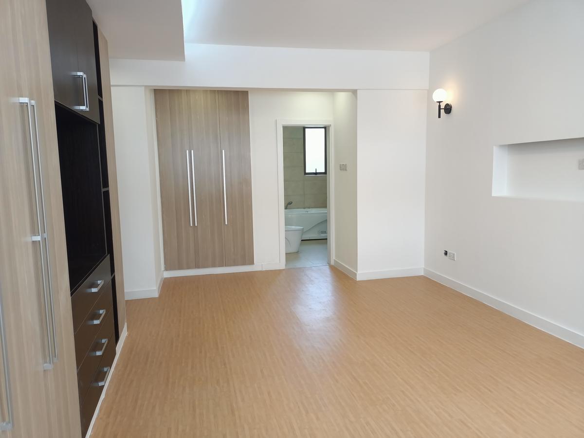 4 Bed Apartment with En Suite in Lavington - 3