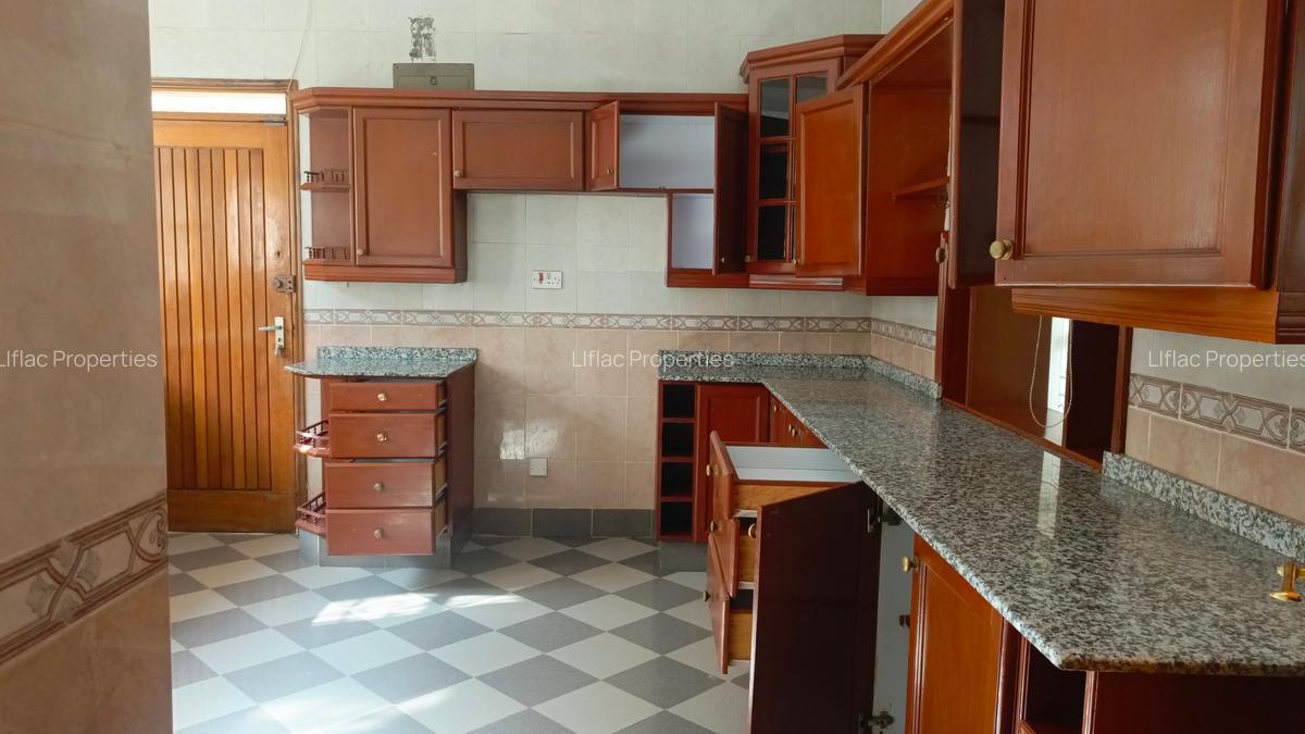 4 Bed House with En Suite in Thigiri - 9