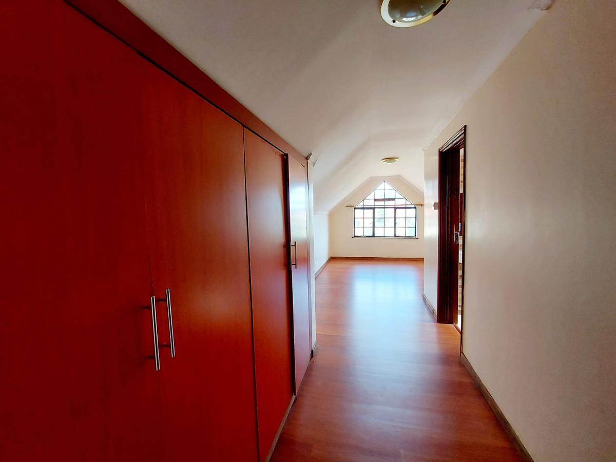 4 Bed Apartment with En Suite at Fourways Junction Estate - 14