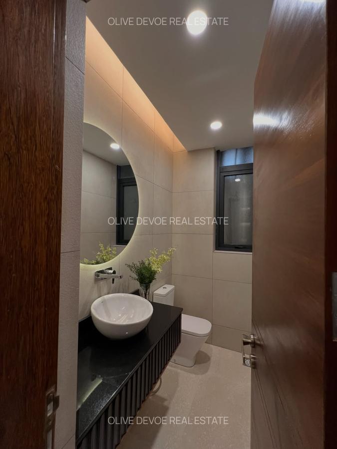 5 Bed Villa with En Suite in Westlands Area - 11