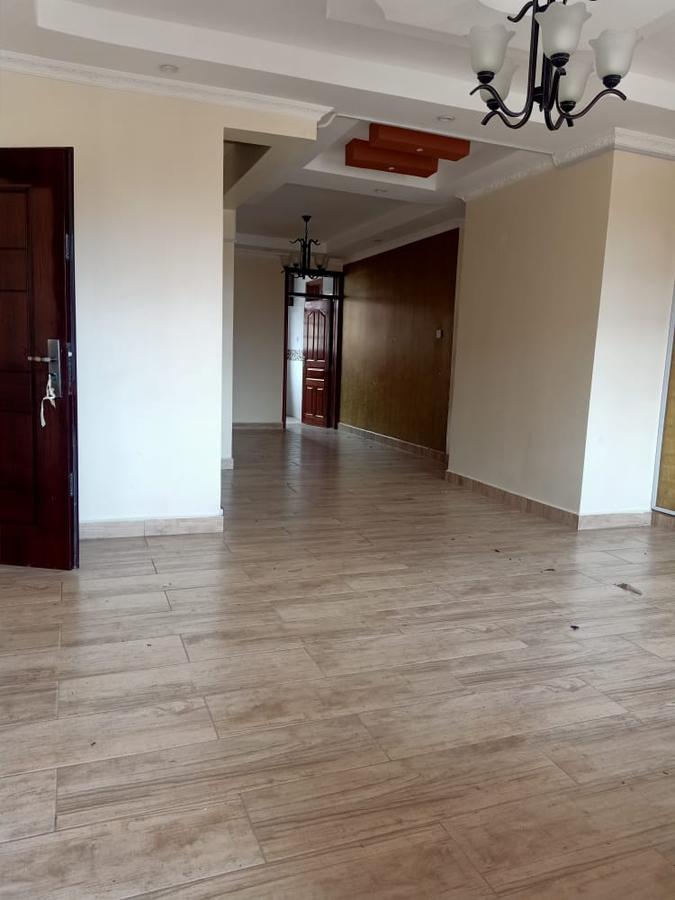 4 Bed Apartment with En Suite at Fourways Junction Estate - 4