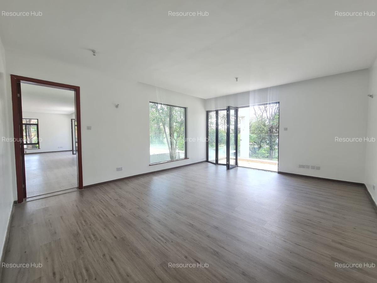 5 Bed Townhouse with En Suite at Karen - 10