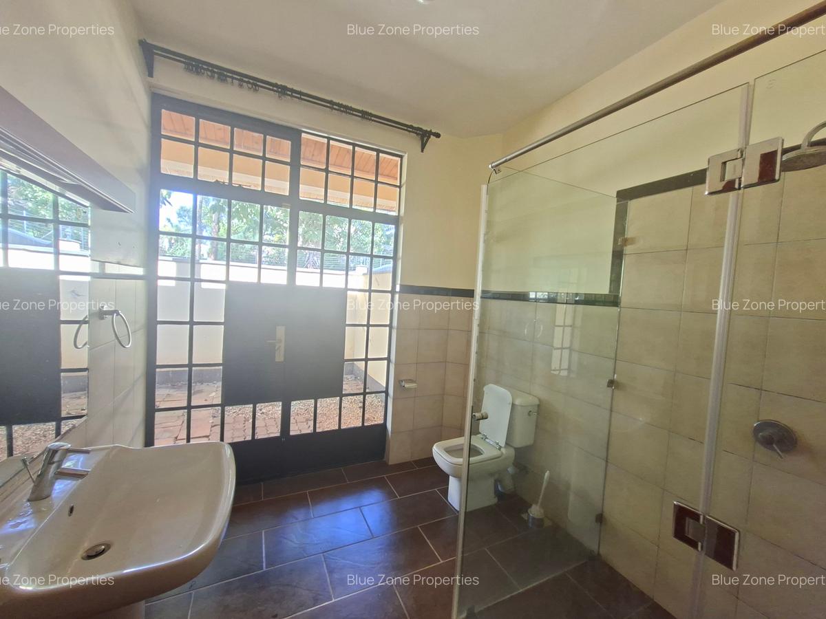 4 Bed House with En Suite at Off Benin Dr - 8