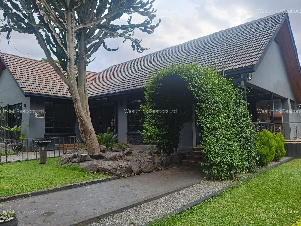 3 Bed House with Garden at Nyari - 12