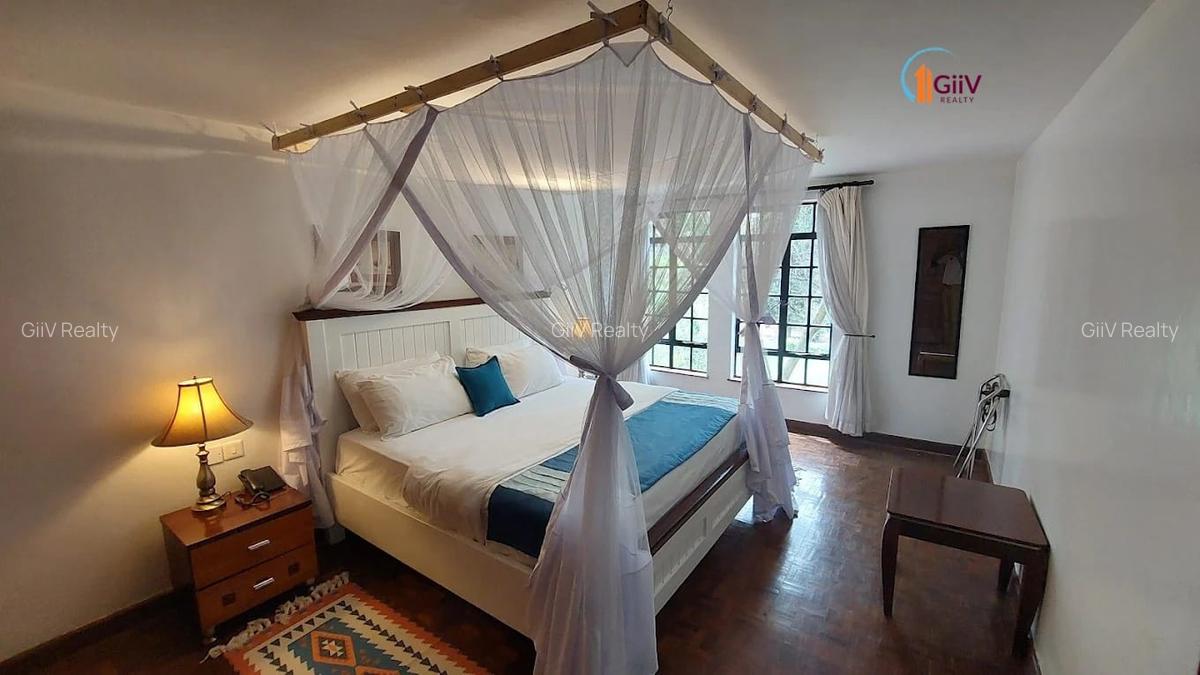 2 Bed Apartment with En Suite in Lavington - 8