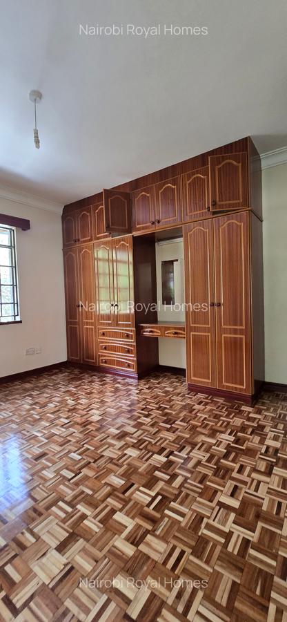 4 Bed Townhouse with En Suite at Lavington Green - 19