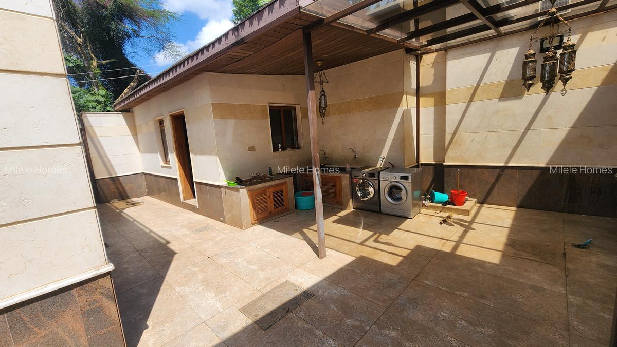 5 Bed Villa with En Suite in Lavington - 19
