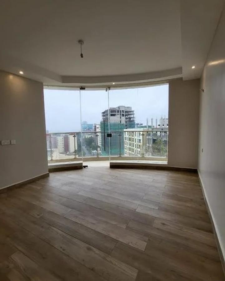 Serviced 2 Bed Apartment with En Suite at 4Th Avenue - 18