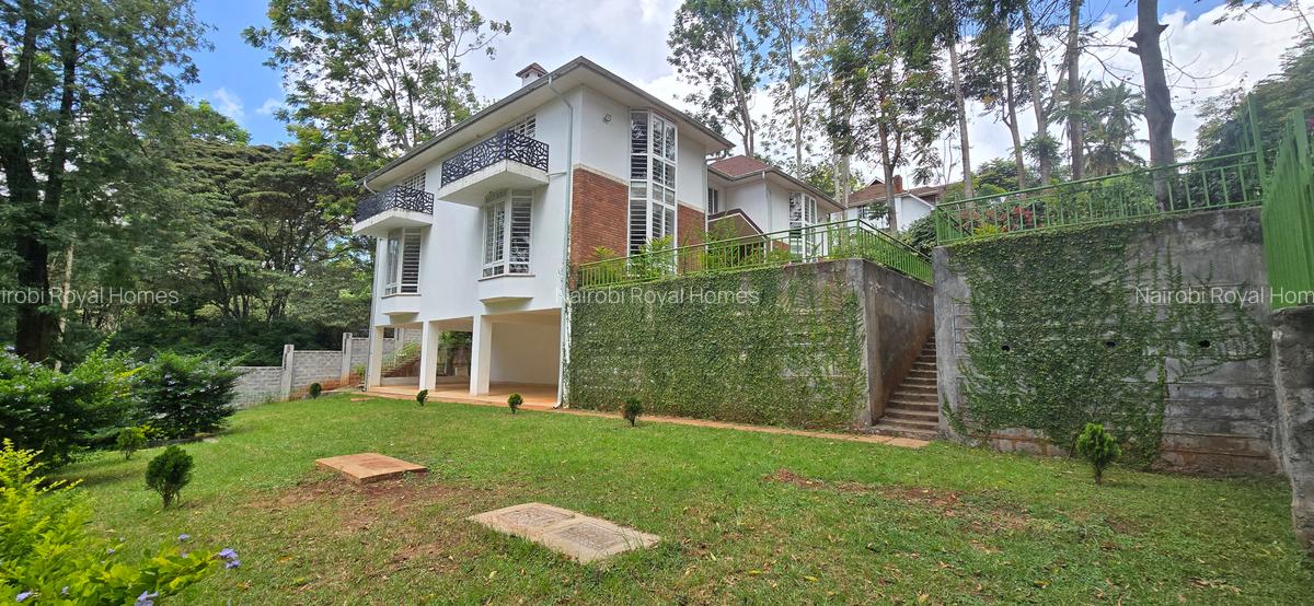 5 Bed Townhouse with En Suite at Rosslyn Lone Tree - 3