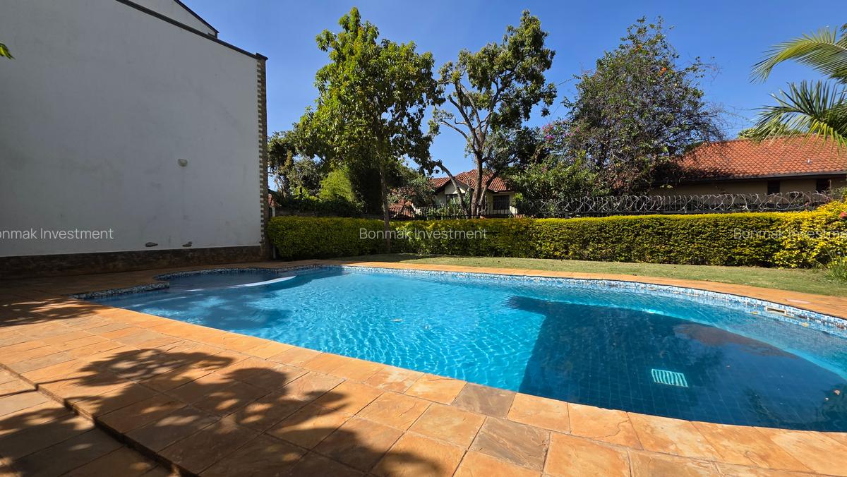 4 Bed Townhouse with En Suite at Greavelia Grove - 2