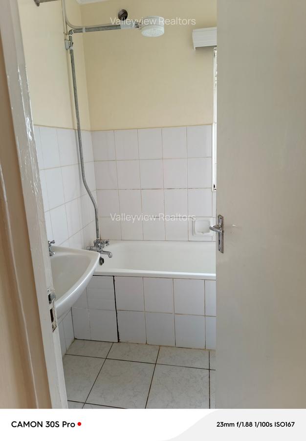 4 Bed Townhouse with En Suite at Kileleshwa - 11